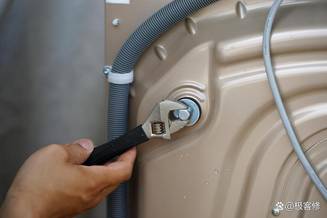 滚筒洗衣机有异响好像磨东西咋办（洗衣机有异响是什么问题）(图6)