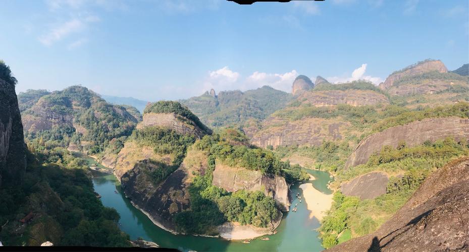 2.从高铁站乘车到景区大门车程约20分钟，全程约1小时；