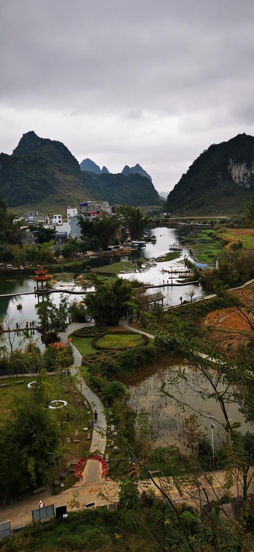 3、百色民族风情园