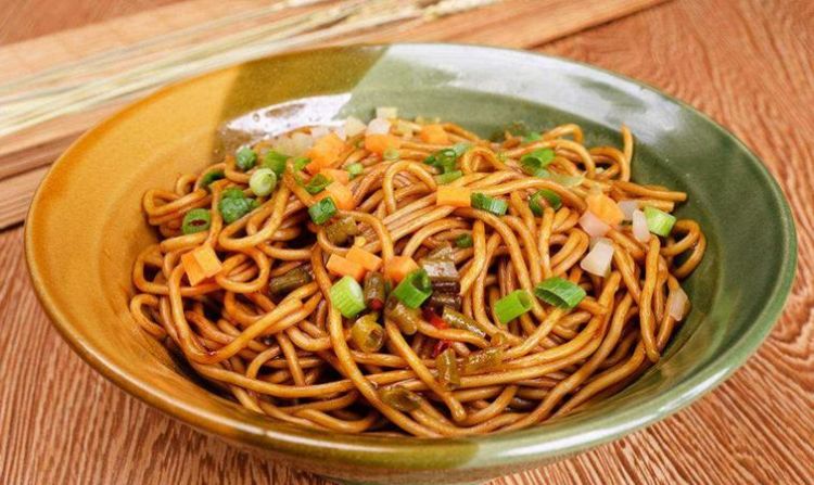 热干面的蒜水是用冷水还是冷开水