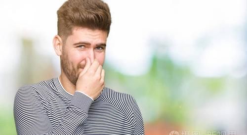 毛衣有刺鼻的味道怎么办