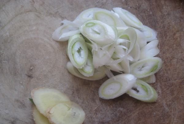 炒豆芽怎么炒,牛肉炒豆芽的做法图4