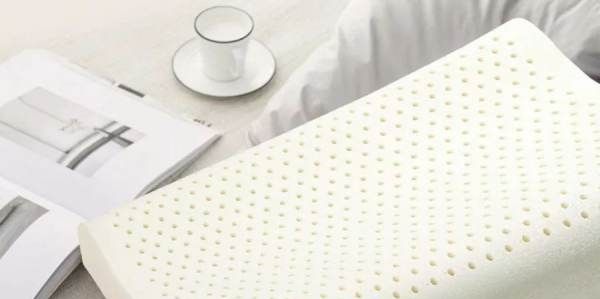 乳胶枕头发黄怎么洗,乳胶枕用久了发黄变硬掉渣怎么办啊图3