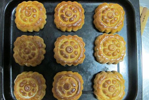 月饼一定要回油才能吃,月饼不回油可以吃吗