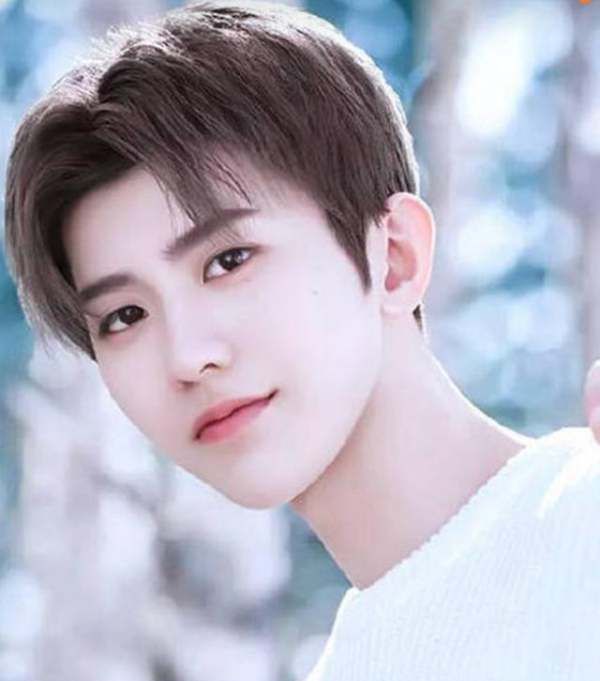 蔡徐坤生日文案,蔡徐坤的生日蛋糕图3