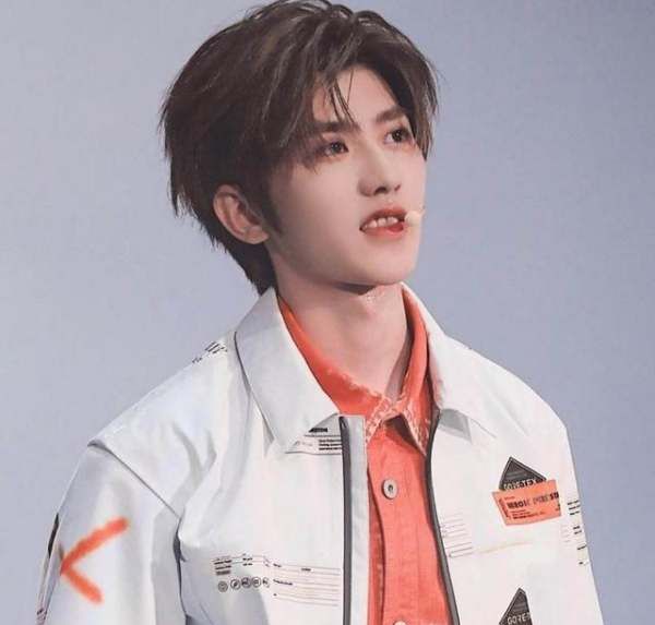 蔡徐坤生日文案,蔡徐坤的生日蛋糕图2