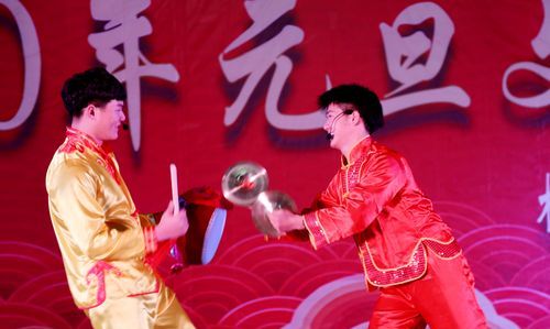 元旦表演什么节目好：适合元旦晚会的节目有哪些