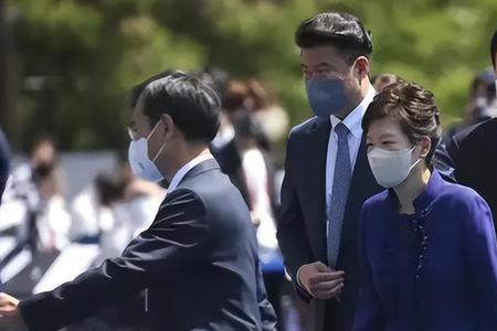 朴槿惠比她丈夫大几岁