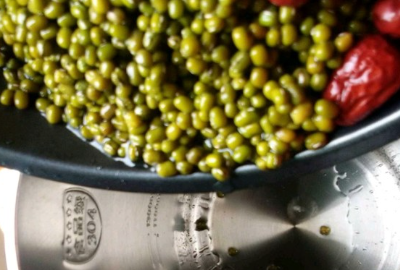 绿豆用高压锅压多久能熟,绿豆水用高压锅压需要多久的时间图5