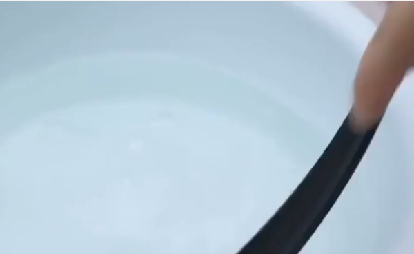 用84漂白衣服步骤,怎么用84漂白衣服上的污渍图11