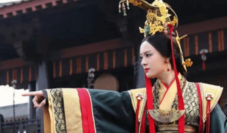 芈月是华阳太后的谁