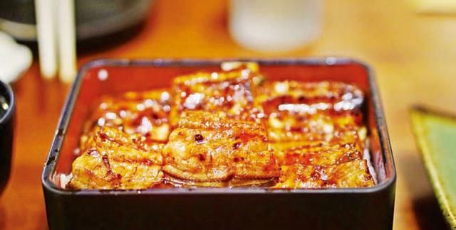 日料里的鳗鱼为何没刺，日料用的鳗鱼汁怎么制作的？图4