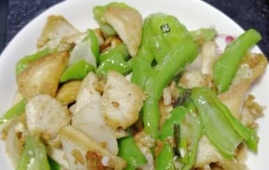 豆腐炒辣椒怎么做,豆腐炒辣椒怎么炒好吃窍门图2