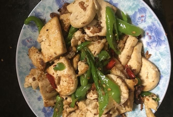 豆腐炒红辣椒怎么做