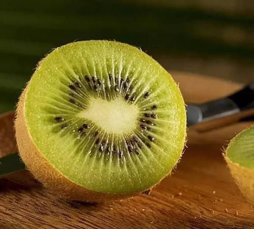 买的猕猴桃好像是冻过又化开的怎么回事