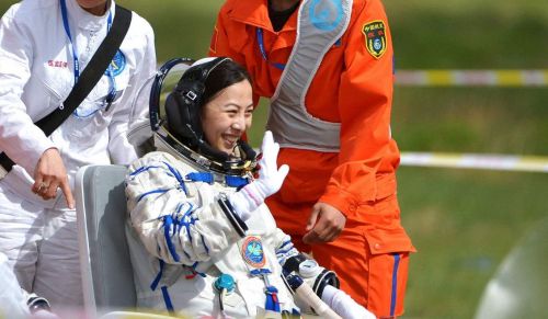中国女宇航员有几位(中国女宇航员王亚平简历)-第1张图片-