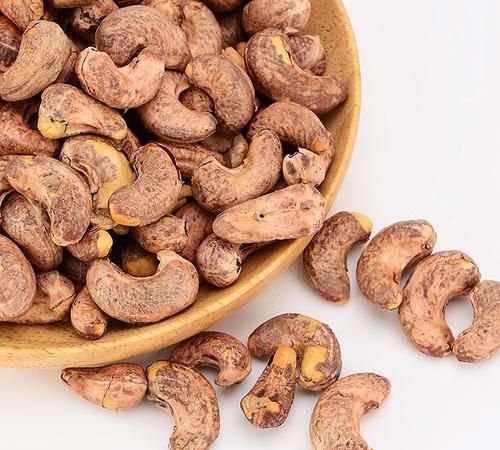 带皮腰果和不带皮哪个好