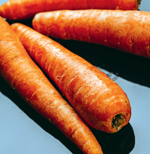 胡萝卜放冰箱里，时间长了有些发霉还能吃吗