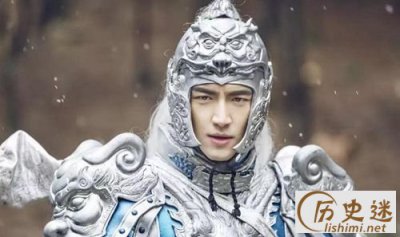 ​赵云的武器是什么，赵云的马叫什么名字？