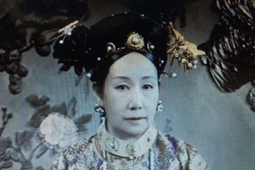 慈禧年轻时照片复原 竟然是个大美女?