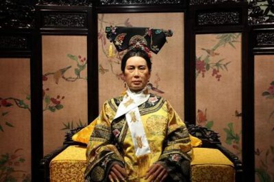 ​慈禧太后的葬礼到底是怎样的，慈禧墓中的珍宝有多少