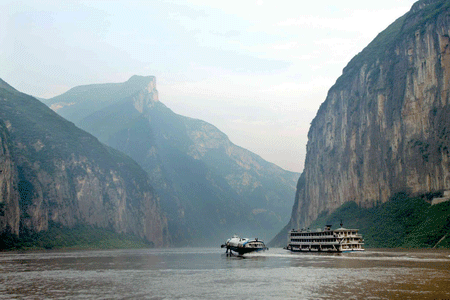 3、长江三峡旅游景区（世界三大地质公园之一）
