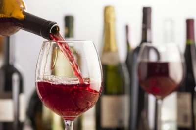 ​喝葡萄酒的好处(喝葡萄酒醉了怎么解酒最快)