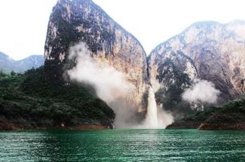 第四天：恩施城区游览后回武汉