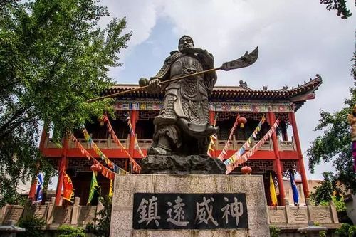 6、关公庙是中国最大的关公庙，供奉着孔子和关羽，据说每年的5月到8月都会来这里祭祀孔夫子。