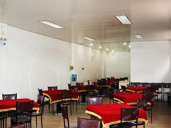 三、住宿和餐饮