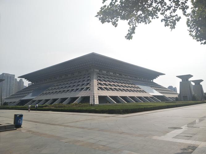 1、安阳市博物馆