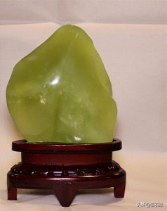 ​蓝田玉属于什么档次的玉(蓝田玉什么颜色的贵)