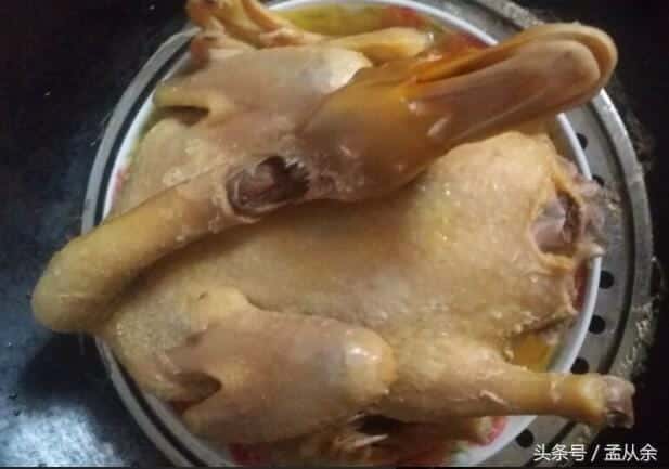 买回来的盐水鸭要蒸多久（盐水鸭怎么吃）
