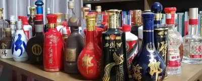 ​青花瓷白酒42度价格表(青花瓷酒坛子及价格表)