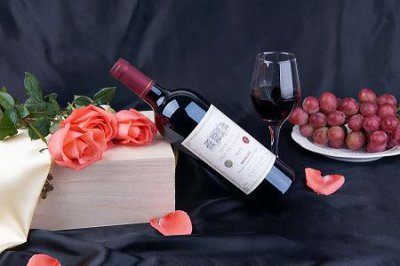 ​百年老窖3斤装多少钱一瓶(百年老窖42度多少钱一瓶)