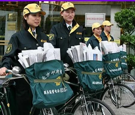 如果我是一棵小草,我愿为大地增添一抹绿色(如果我是一棵小草作文300字)-第1张图片-