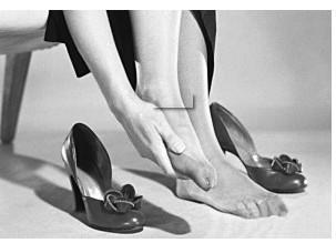 新鞋挤脚解决方法（鞋子挤脚的解决方法）(1)