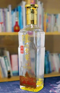 ​今世缘白酒红瓶多少钱一瓶52度_今世缘酒红经典42度醇甜型