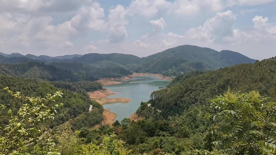 三、南流江旅游度假区——南天湖景区—大石水库风景区—三桂山森林公园—三桂园景区—广西自然博物馆—南天湖景区—桂中生态休闲旅游区—桂东南民俗风情旅游区—岭南水乡旅游区—岭南风情旅游度假区—南天湖旅游区—大石水库风景区—广东野生动物园—南天湖景区—三桂园景区—南天湖景区—桂东南民俗风情旅游区—广西自然博物馆—南天湖景区—南天湖景区—广东野生动物园—南方民俗风情旅游区—南天湖景区—广西自然博物馆—广西自然博物馆—南天湖景区—南天湖景区—南天湖景区—南天湖景区—南天湖景区—南天湖景区—南天湖景区—南天湖景区—南天湖景区—北流市人民政府—北流市文物管理所—北流市文物保护单位。
