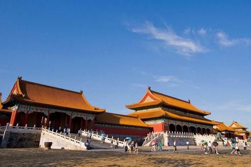 明往死亡之后,为什么满清还要住在明往的皇宫里?