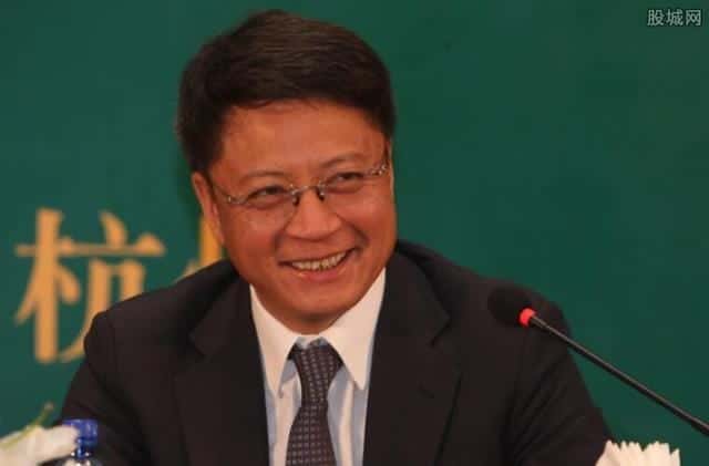 融创ceo孙宏斌（融创幕后老板官二代）