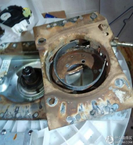 海尔双动力洗衣机使用教程(海尔双动力洗衣机离合器拆卸)-第2张图片-