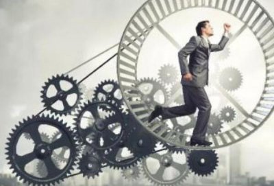 ​飞轮效应是什么意思，万事开头难/转动飞轮前期难后期容易