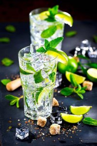 ​可以用什么酒代替酒精消毒(发烧什么酒可以代替酒精)