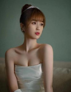 ​什么样的女生看起来高雅