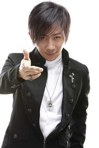 现在刘谦过得怎么样(刘谦的现状怎么样)-第1张图片-