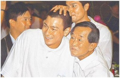 ​泰国佛牌真的很灵验吗(白龙王说邓丽君投胎)