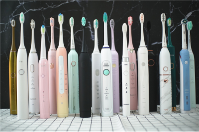​声波电动牙刷的好处和危害：远离四大坑货