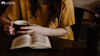 ​刷屏朋友圈的「流利阅读」，是如何运营社群的？