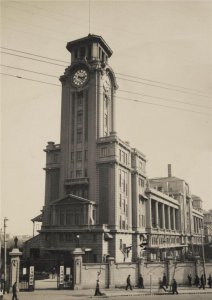 ​捐赠文物占据了上海博物馆的“半壁江山”，捐赠者中都有哪些人？